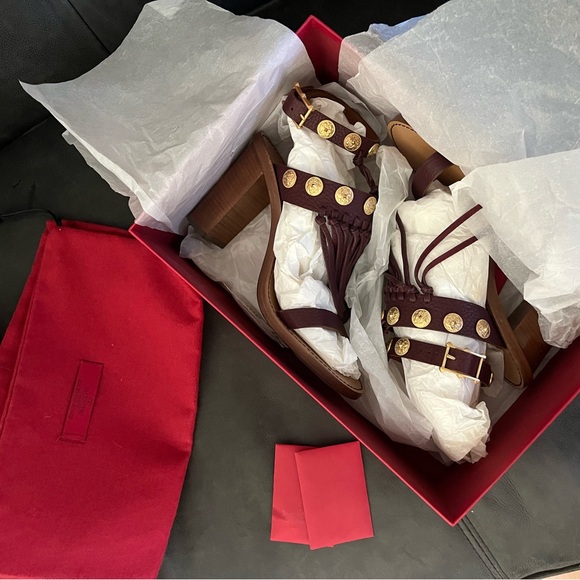 Authentic Valentino Garavani Brown Fringe Block Heel Size 36 - Picture 2 of 5